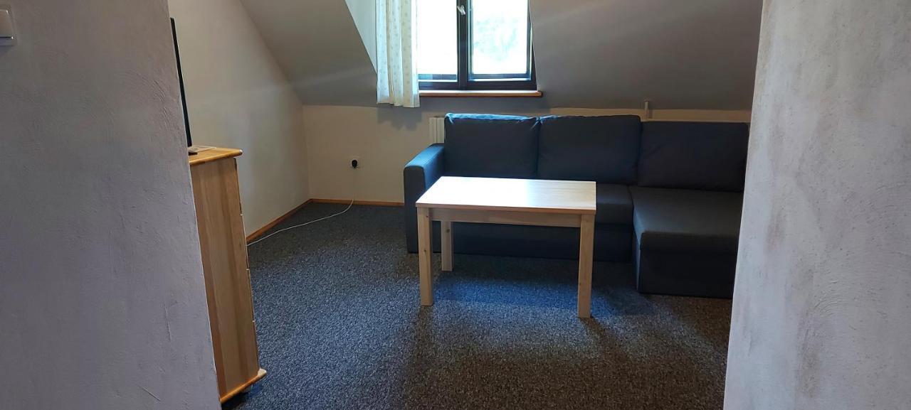 Pan Dom Pracy Tworczej W Wierzbie Wierzba Kültér fotó